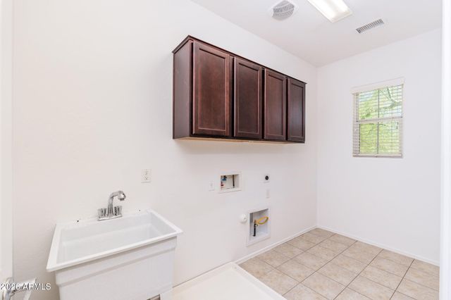 1122 W DAWN Drive, Tempe, AZ 85284