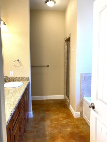 132 Akaloa DR, Bastrop, TX 78602