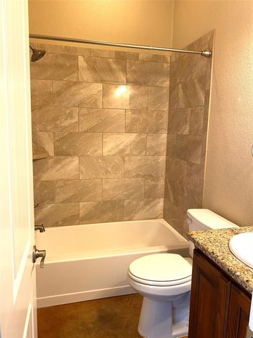132 Akaloa DR, Bastrop, TX 78602