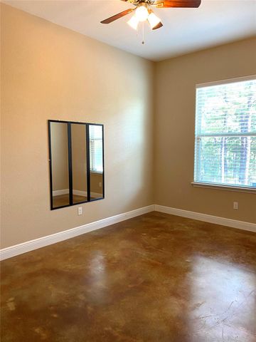 132 Akaloa DR, Bastrop, TX 78602