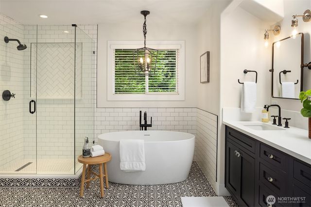 21533 NE 143rd Place, Woodinville, WA 98077