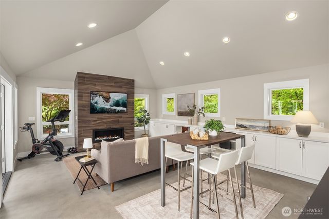 21533 NE 143rd Place, Woodinville, WA 98077
