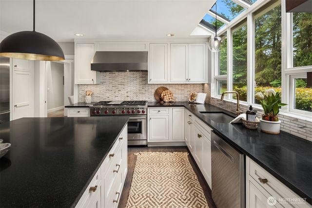 21533 NE 143rd Place, Woodinville, WA 98077
