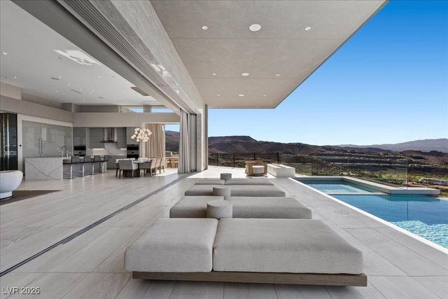 615 Scenic Rim Drive, Henderson, NV 89012