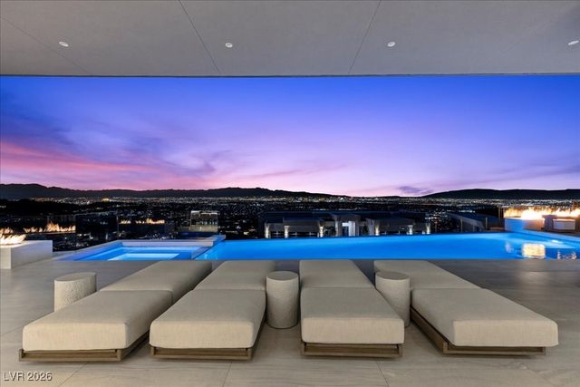 615 Scenic Rim Drive, Henderson, NV 89012