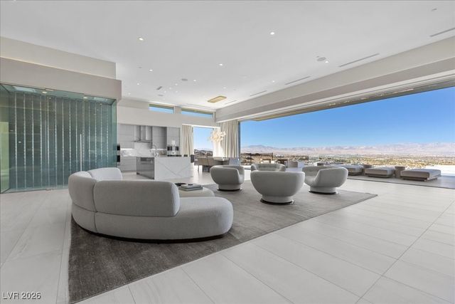 615 Scenic Rim Drive, Henderson, NV 89012