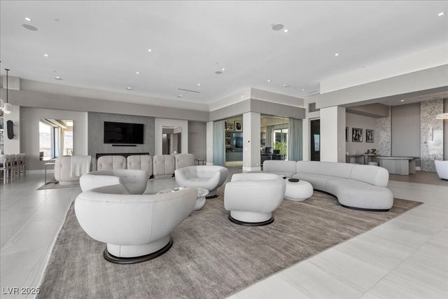 615 Scenic Rim Drive, Henderson, NV 89012