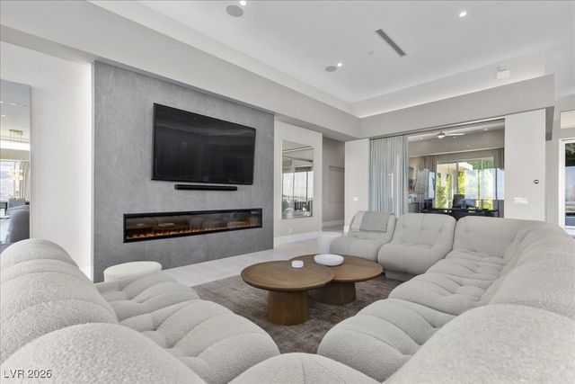 615 Scenic Rim Drive, Henderson, NV 89012