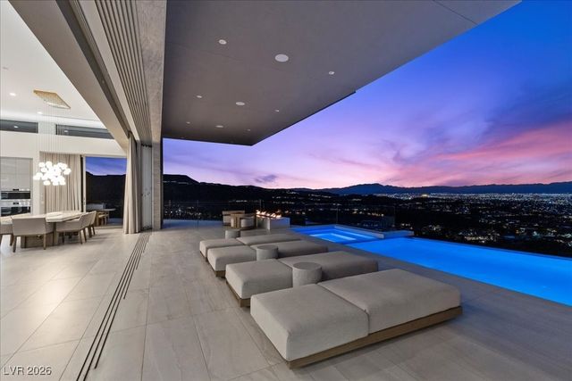 615 Scenic Rim Drive, Henderson, NV 89012