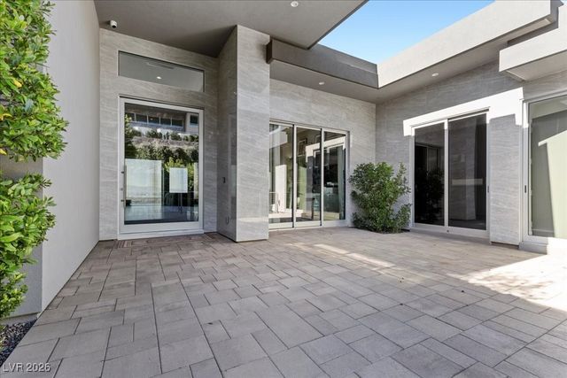 615 Scenic Rim Drive, Henderson, NV 89012