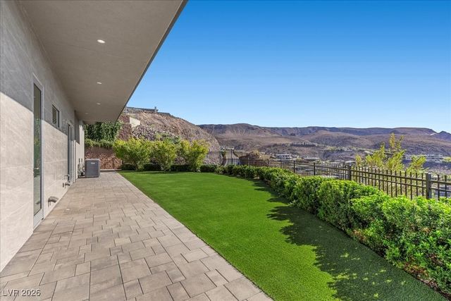 615 Scenic Rim Drive, Henderson, NV 89012