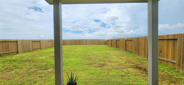 207 Tejas Village Parkway, Beasley, TX 77417