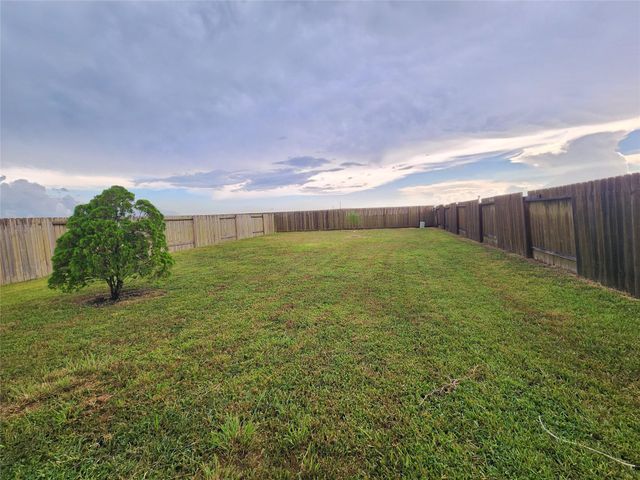 207 Tejas Village Parkway, Beasley, TX 77417
