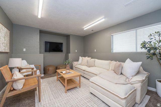 6276 W CONTADORA DR, West Valley City, UT 84128