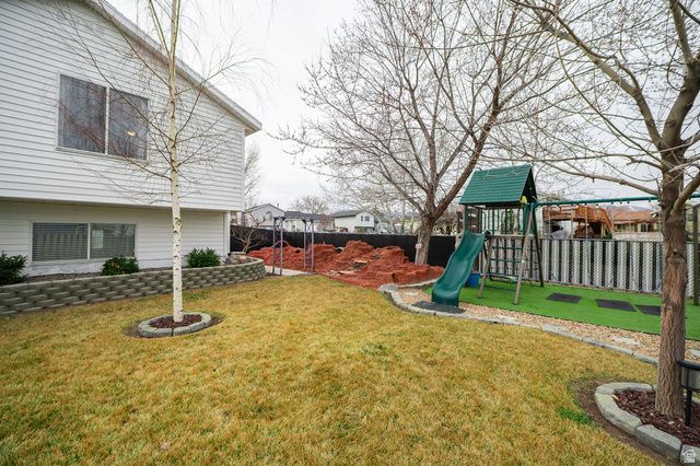 6276 W CONTADORA DR, West Valley City, UT 84128