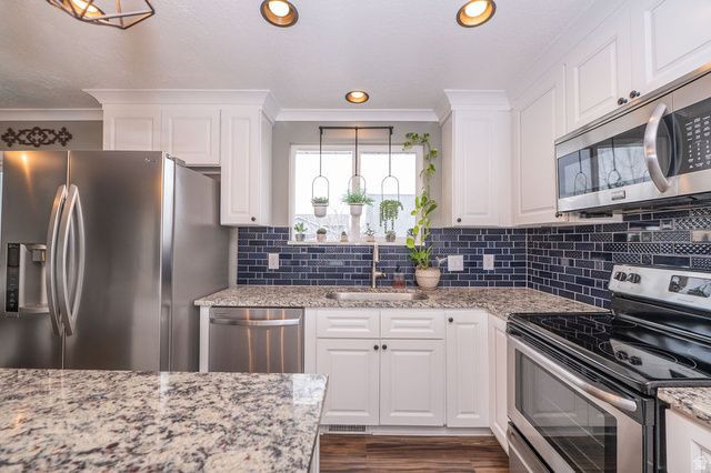 6276 W CONTADORA DR, West Valley City, UT 84128