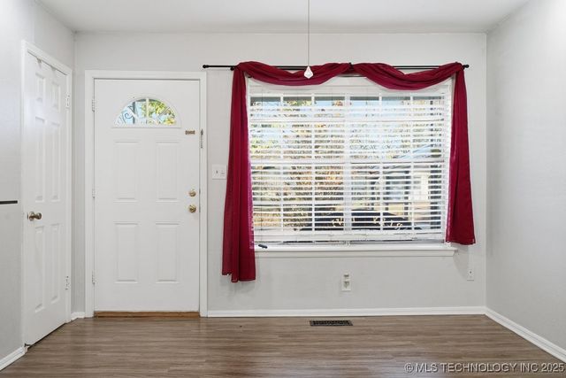 111 S 162nd East Avenue, Tulsa, OK 74108