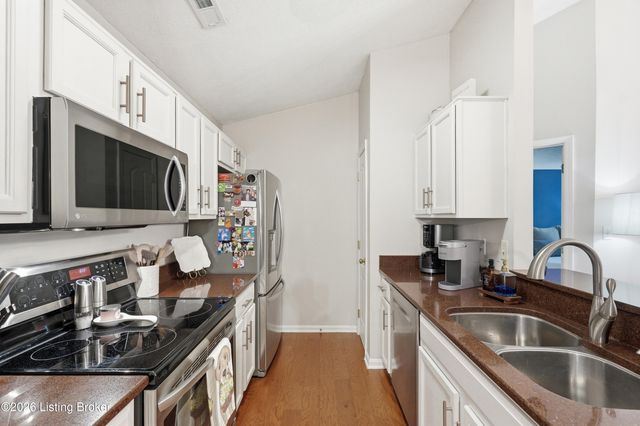 9419 Magnolia Ridge Dr 202, Louisville, KY 40291