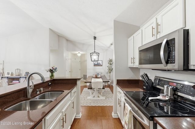 9419 Magnolia Ridge Dr 202, Louisville, KY 40291