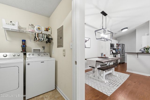 9419 Magnolia Ridge Dr 202, Louisville, KY 40291