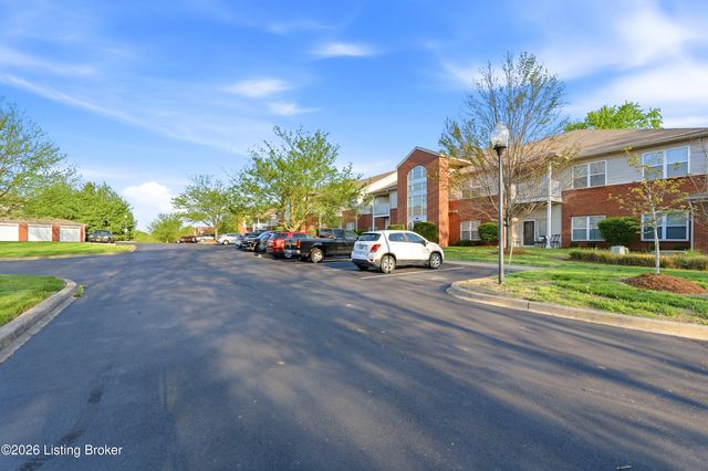 9419 Magnolia Ridge Dr 202, Louisville, KY 40291