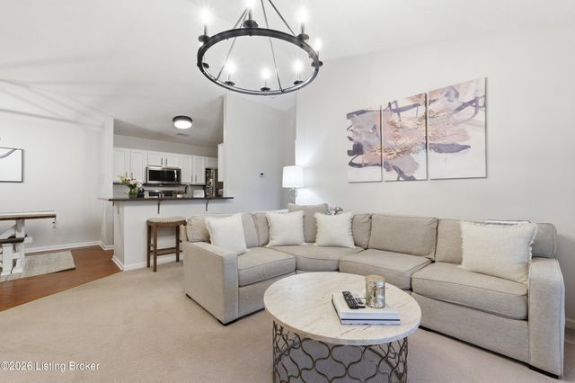 9419 Magnolia Ridge Dr 202, Louisville, KY 40291