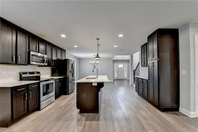 131 Brookstone Drive, Carrollton, GA 30116
