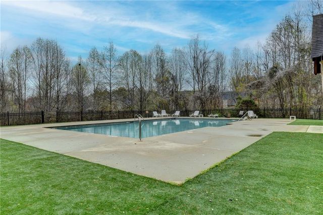 131 Brookstone Drive, Carrollton, GA 30116