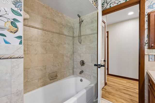 7220 Monardo Lane, Edina, MN 55435