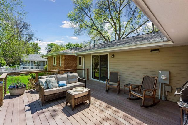 7220 Monardo Lane, Edina, MN 55435