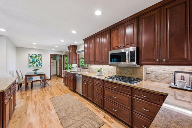 7220 Monardo Lane, Edina, MN 55435