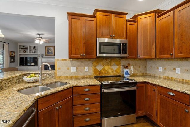 204 Charlesfort Lane, Holly Springs, NC 27540