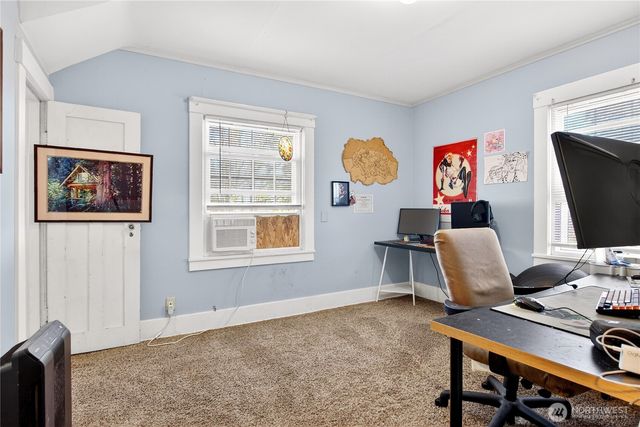 12260 Des Moines Memorial Drive S, Seattle, WA 98168