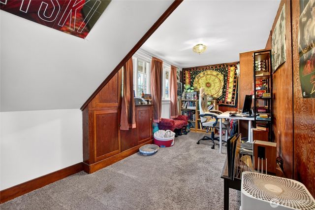 12260 Des Moines Memorial Drive S, Seattle, WA 98168