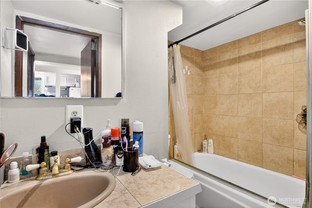 12260 Des Moines Memorial Drive S, Seattle, WA 98168