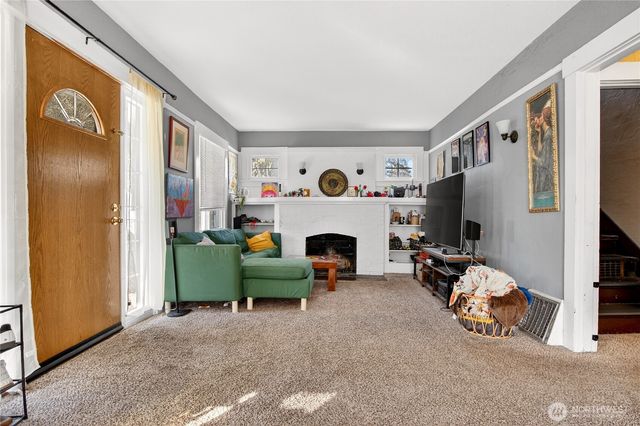 12260 Des Moines Memorial Drive S, Seattle, WA 98168