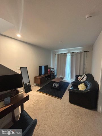 4105 BOLTON CT, Fredericksburg, VA 22408