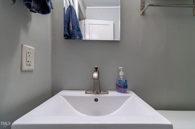1204 Toisnot Avenue NE, Wilson, NC 27893