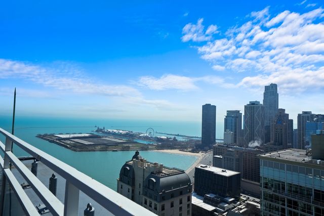 260 E Chestnut Street 2306, Chicago, IL 60611