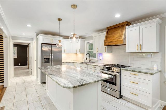 7 Thrushwood Road, Rome, GA 30161
