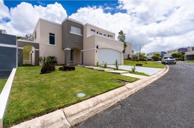 114 SENDERO LARGO STREET, Canovanas, PR 00729