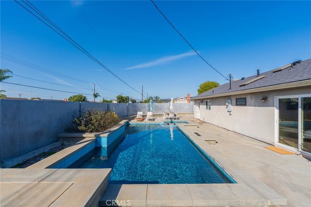 17761 Still Harbor Lane, Huntington Beach, CA 92647