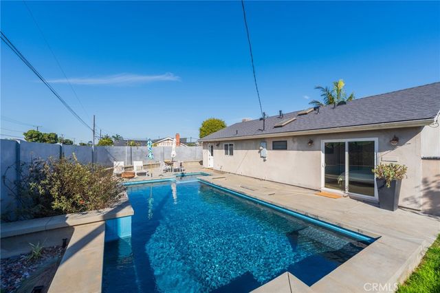 17761 Still Harbor Lane, Huntington Beach, CA 92647