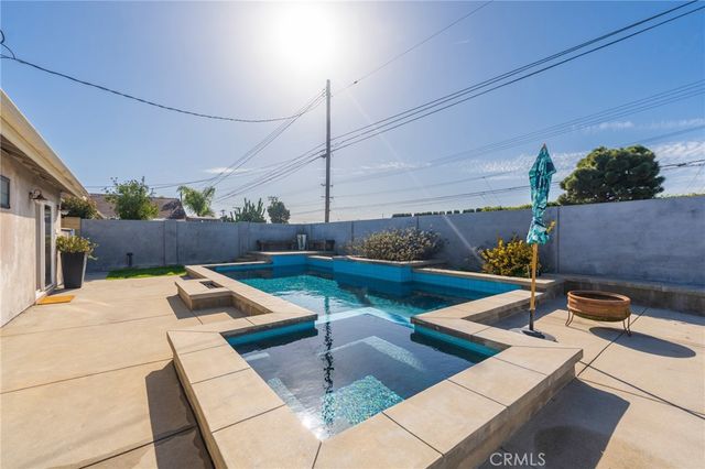 17761 Still Harbor Lane, Huntington Beach, CA 92647