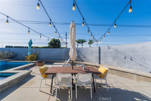 17761 Still Harbor Lane, Huntington Beach, CA 92647