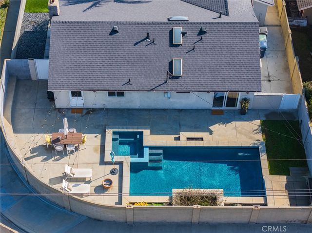 17761 Still Harbor Lane, Huntington Beach, CA 92647