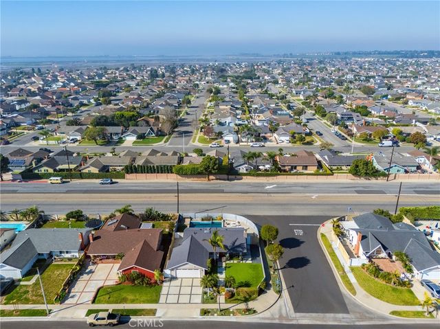 17761 Still Harbor Lane, Huntington Beach, CA 92647