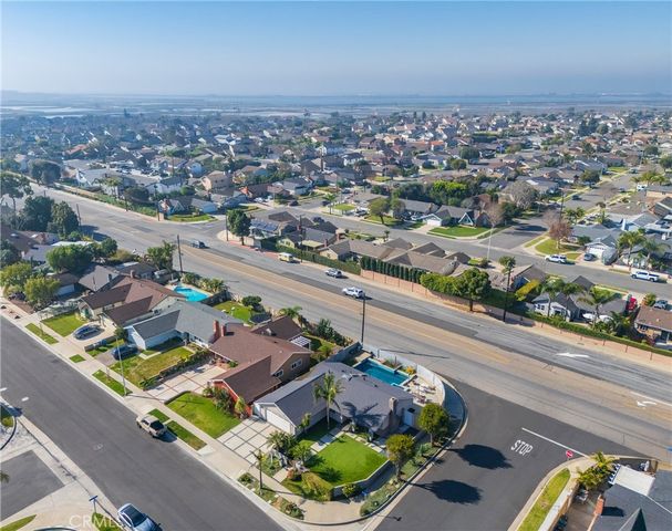 17761 Still Harbor Lane, Huntington Beach, CA 92647