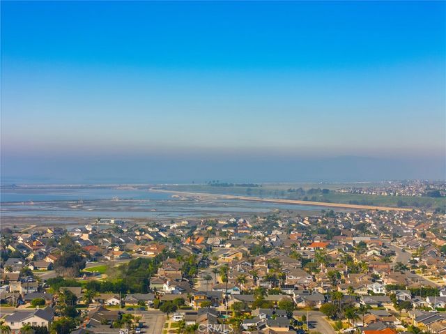 17761 Still Harbor Lane, Huntington Beach, CA 92647