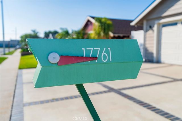 17761 Still Harbor Lane, Huntington Beach, CA 92647